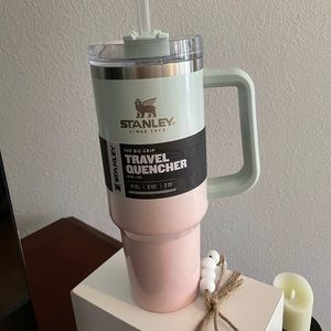Stanley 40oz cup ombré pink and teal